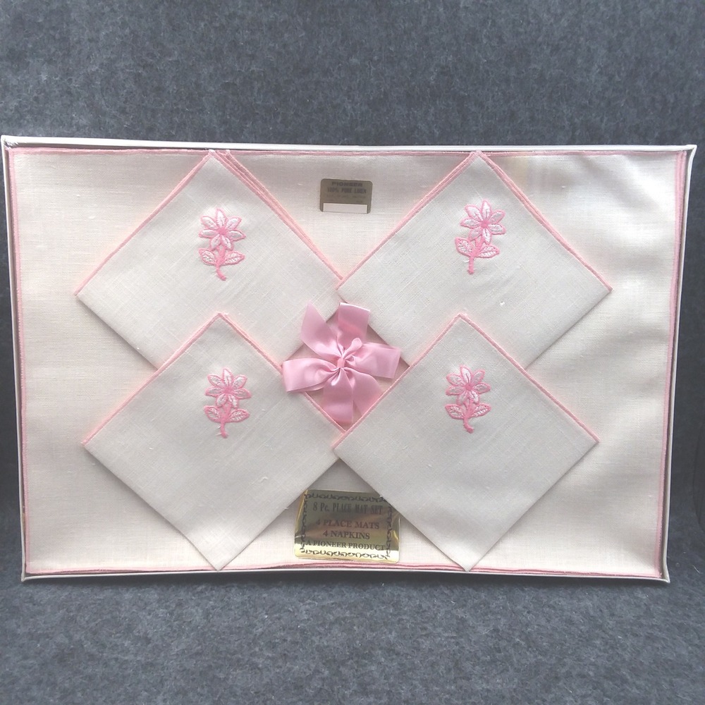 Vintage Pioneer Placemat Set 100% Linen Floral Embroidered Napkins 8‎ pc NOS